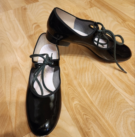 Tap Shoes by Theatricals Womens Size 8M - Picture 1 of 5